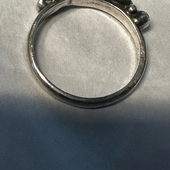 Vintage Native American Turquoise and Green Stone Silver Ring - Picture 3 of 11